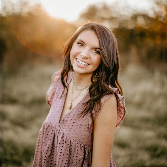 Meet your Posher, Abigail - Picture 1 of 1